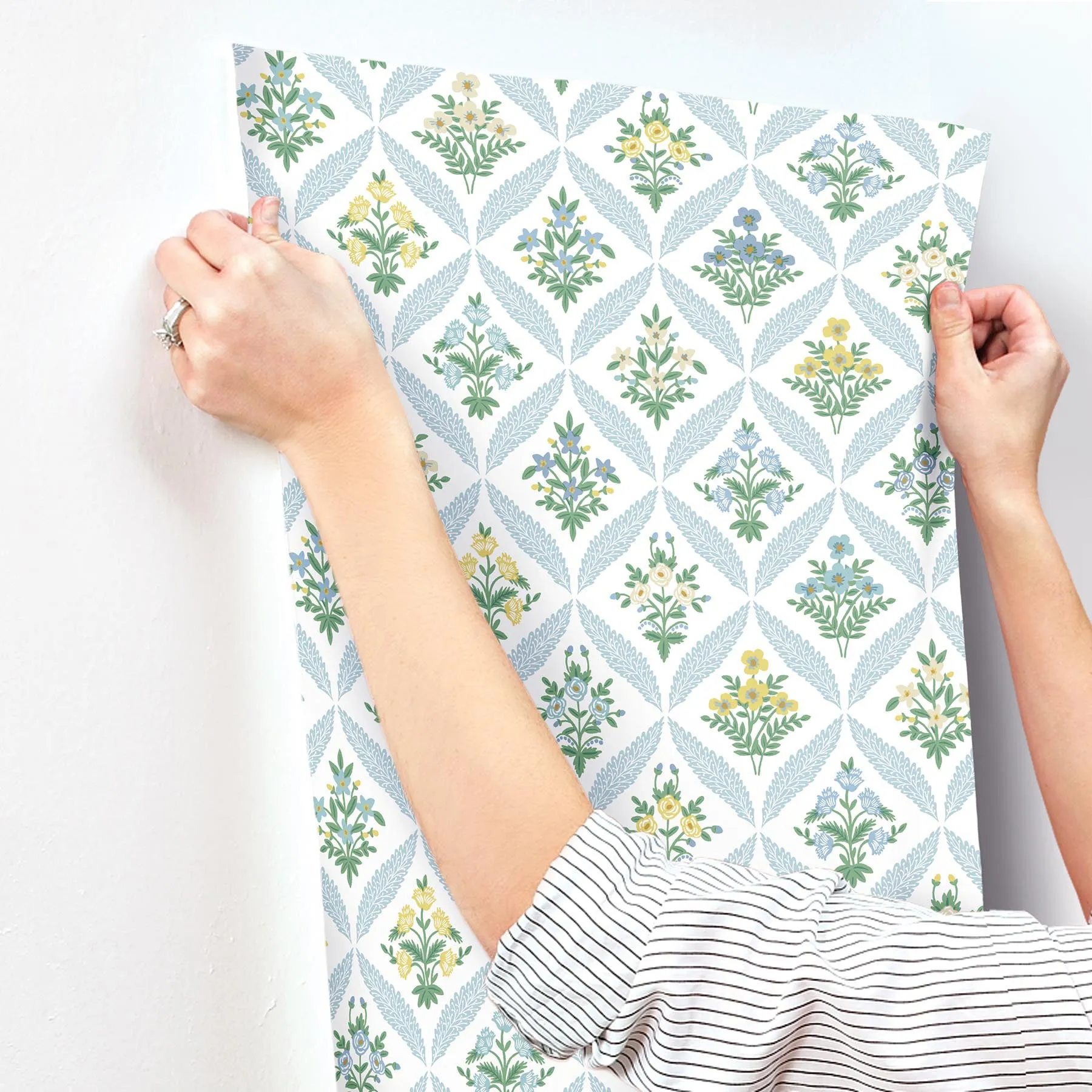 Estee Garden Wallpaper