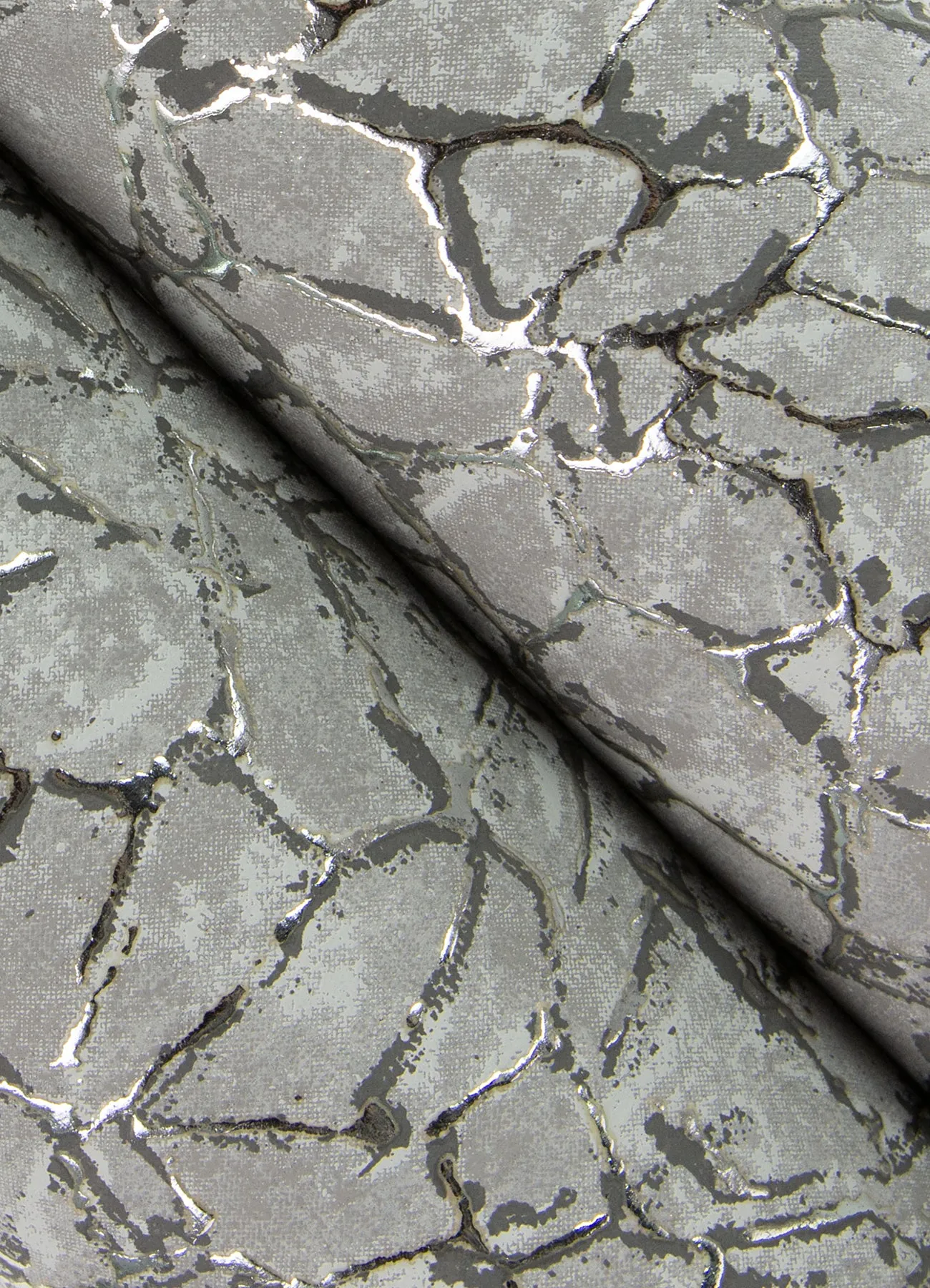 Soma Silver Metallic Crackling Wallpaper